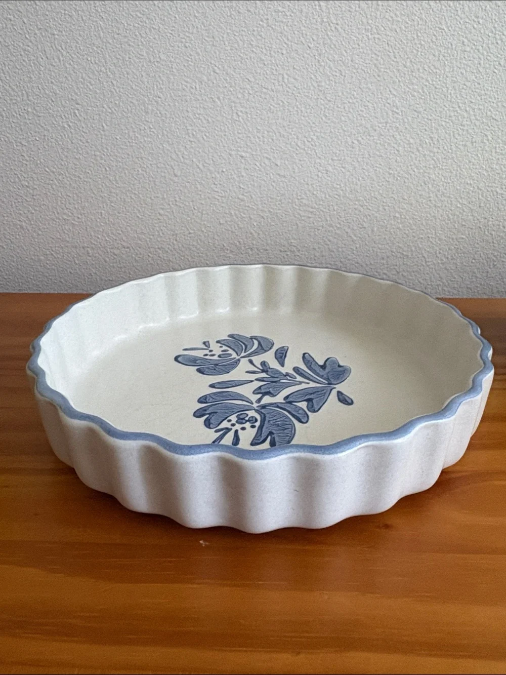 Pfaltzgraff YORKTOWNE Stoneware Fluted 9